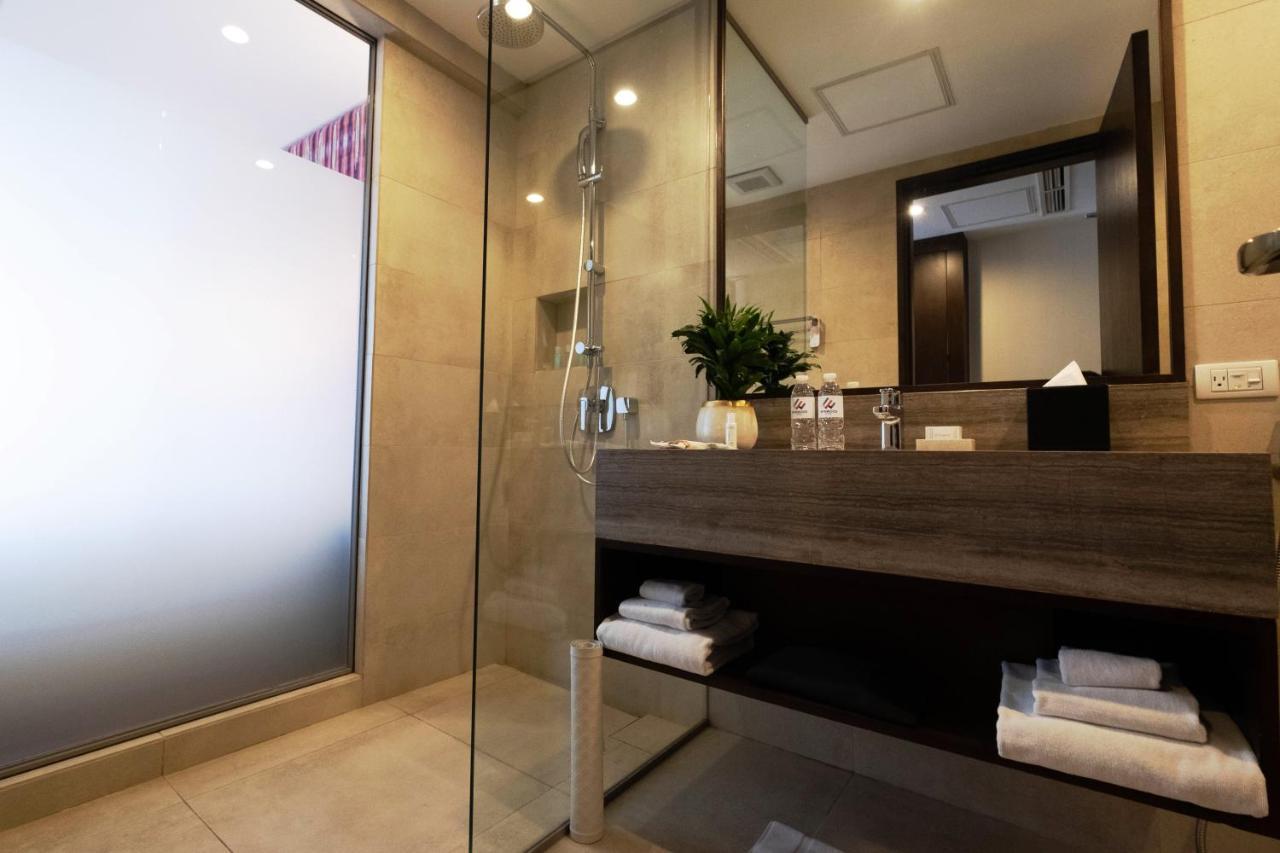Wynwood Hotel Pasig City Bagian luar foto
