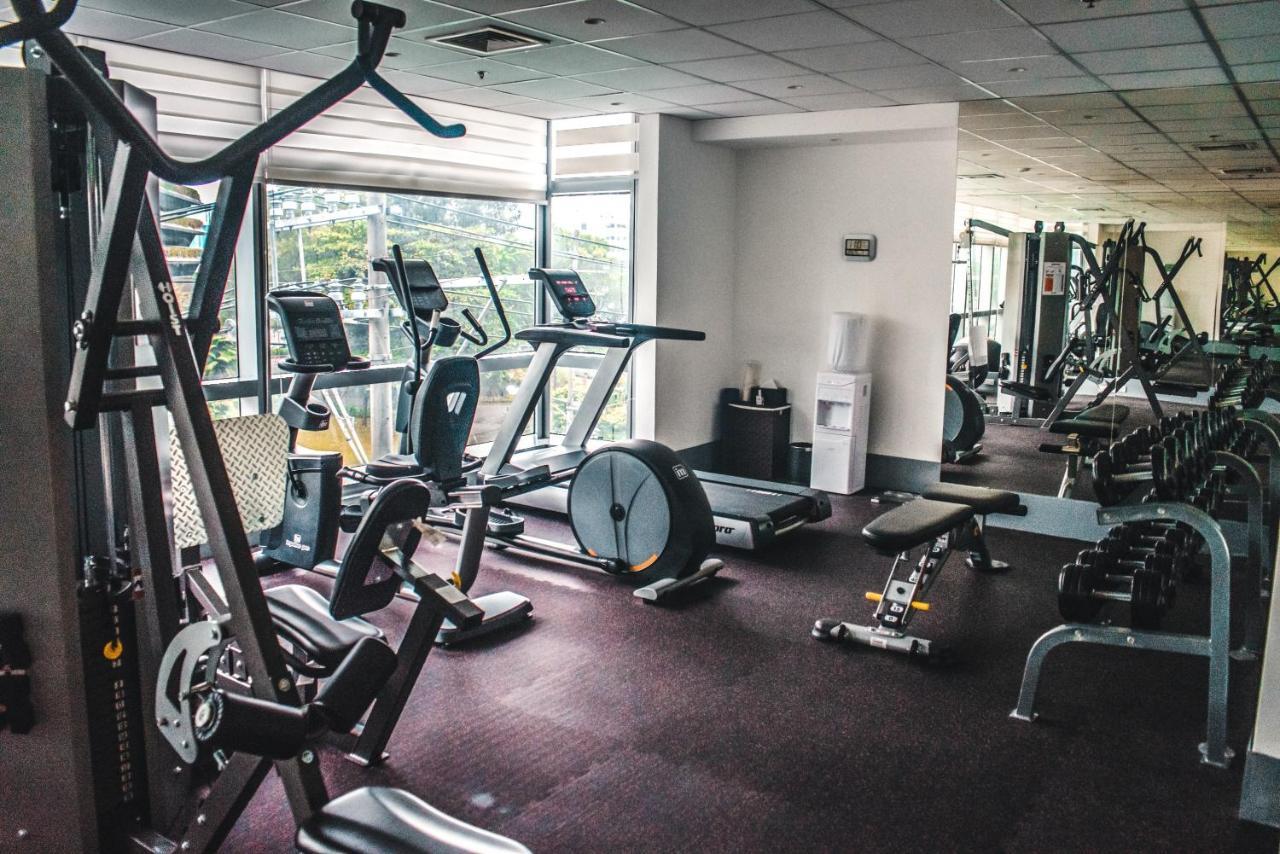 Wynwood Hotel Pasig City Bagian luar foto