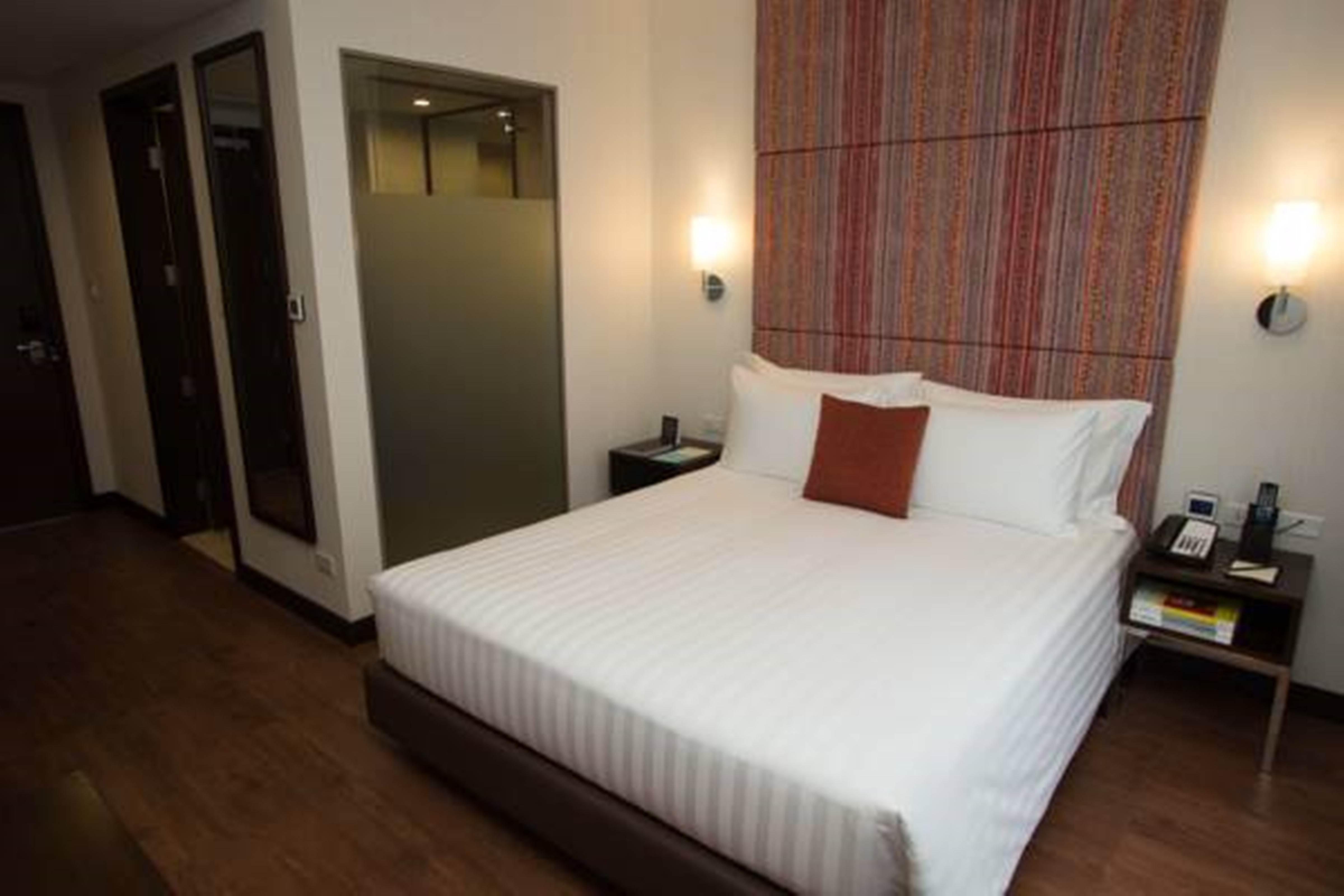 Wynwood Hotel Pasig City Bagian luar foto
