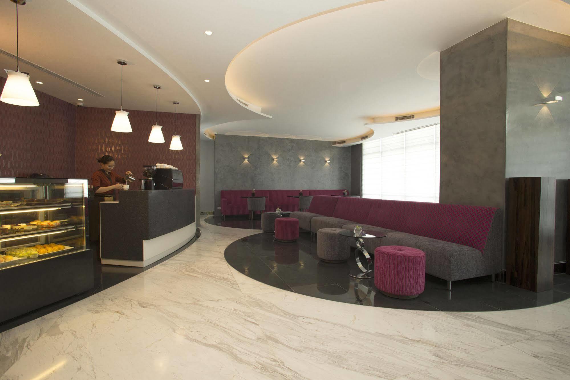 Wynwood Hotel Pasig City Bagian luar foto